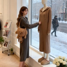 批发实拍大码拉链领连帽小长款毛衣裙女过膝内搭针织连衣裙<b class='q'>秋</b>冬配大衣