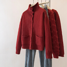 批发实拍大码<b class='q'>女装</b>高级感超好看新年红色高领<b class='q'>毛衣</b>久套宽松针织开衫上衣