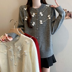 批发实拍大码红色蝴蝶结钉珠毛衣外套女2026新年穿搭洋气减龄针织上衣