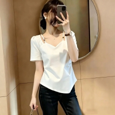 批发大码<b class='q'>女装</b>不规则方领正肩短袖t恤夏季<b class='q'>胖</b>mm<b class='q'>收腰</b>遮肚独特超好看上衣