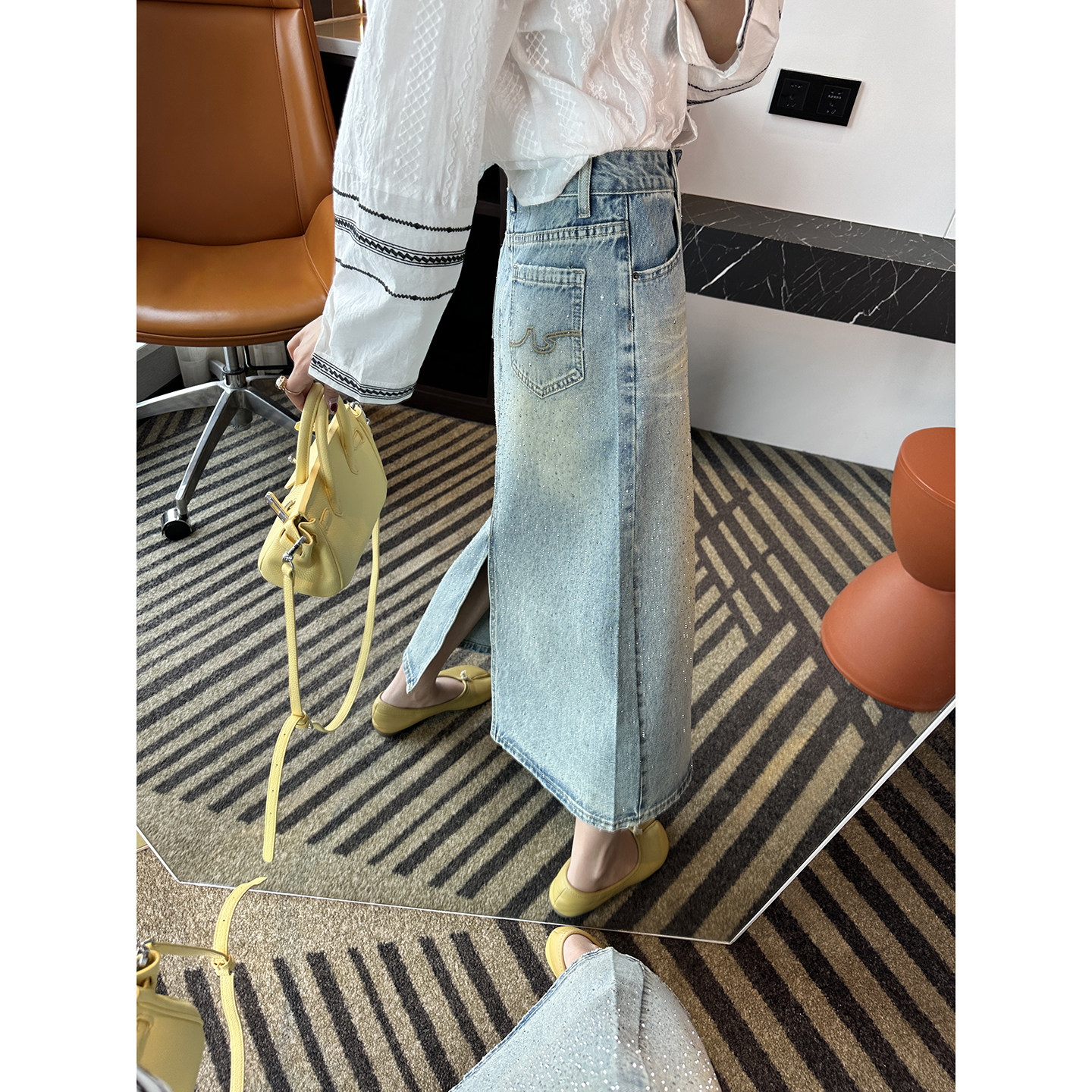 2026 새로운 빅 사이즈 무거운 작업 핫픽스 데님 반신 스커트 여성 새로운 슬림해 보이는 하이웨이스트 한 마디 중간 길이 스커트