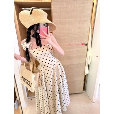 批发白水女 游园爱丽丝 <b class='q'>赫本</b><b class='q'>风</b>波点吊带裙女春夏法式复古修身连衣裙