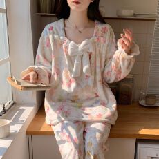 批发冬季法兰绒印花公主风方领长袖睡衣<b class='q'>女士</b>套装家居服