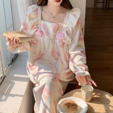 批发冬季法兰绒印花公主风方领长袖睡衣<b class='q'>女士</b>套装家居服