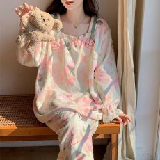 批发冬季法兰绒印花公主风方领长袖睡衣<b class='q'>女士</b>套装家居服