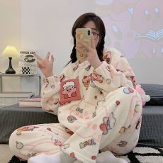 批发冬季新款<b class='q'>睡衣</b><b class='q'>女</b>法兰绒卡通圆领休闲家居服套装 220克