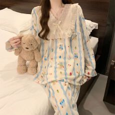 批发冬季新款法兰绒睡衣女加厚甜美公主风可爱家居服<b class='q'>套装</b>250克