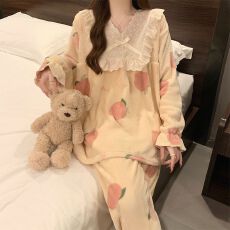 批发冬季新款法兰绒睡衣女加厚甜美公主风可爱家居服<b class='q'>套装</b>250克