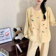 批发秋冬季新款慕斯羊绒睡衣女圆领开衫少女宽松长袖家居服套装