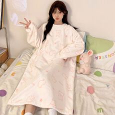 批发新款秋冬季法兰绒睡衣女加厚加绒套装家居服 250克