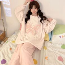 批发2025年新款冬季法兰绒睡衣女秋冬季加厚加绒冬天法兰绒套装家居服