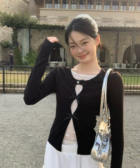 송 긍정적 인 En 한 부서 페이크 레이어드 홀로우 아웃 레이스 긴팔 티셔츠 여성 이른 봄 다용도 몸매 가꾸기 인사이드 가져 가라. 기본 셔츠 맨위