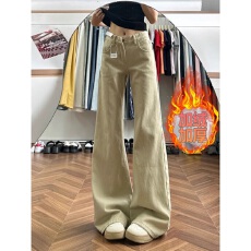 批发卡其色加绒微喇牛仔裤女<b class='q'>秋</b>冬新款低腰宽松显瘦垂感拖地喇叭马蹄裤