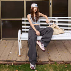 批发<b class='q'>韩国</b>单 复古宽松弯刀工装裤女高腰阔腿垂感百搭<b class='q'>牛仔裤</b>女春夏