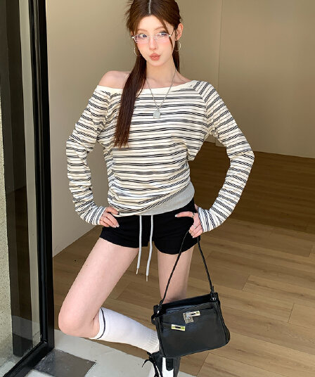 한 부서 부드러운 바람 프랑스식 느긋한 분위기 센스 비스듬한 어깨 보트넥 단색 긴팔 t 셔츠 여성