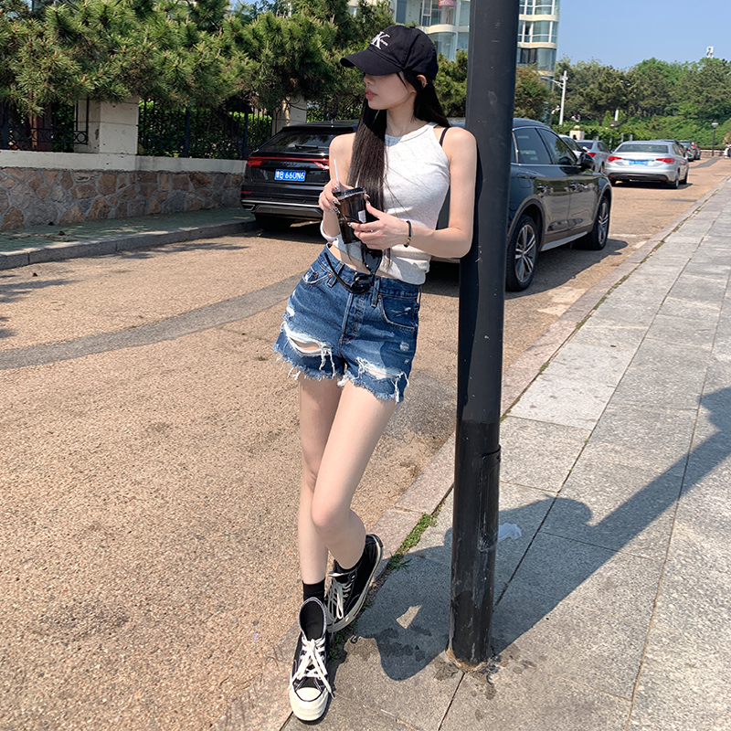 샤오홍 예약하기 추천 여름 클래식 싱글 제품 질감 워싱 찢어진 캐주얼 데님 반바지 일상 착용 가져 가라.
