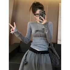 批发灰色小狗印花圆领长袖<b class='q'>t</b><b class='q'>恤</b>女2025早秋新款修身显瘦内搭打底衫上衣