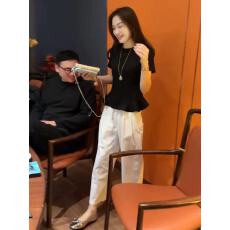 批发夏季时尚套装小个子收腰显瘦设计感荷叶边短袖<b class='q'>T</b><b class='q'>恤</b>休闲裤两件套女