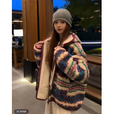 批发彩色费尔岛提花连帽仿羊羔毛外套女冬季加厚摇粒绒慵懒风保暖<b class='q'>上衣</b>