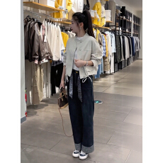 批发秋季搭配一整套大码胖mm短款<b class='q'>夹克</b>外套<b class='q'>牛仔</b>裤高级感独特休闲套装女