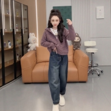 批发秋季搭配一整套大码胖mm<b class='q'>条纹</b>针织外套阔腿牛仔<b class='q'>裤</b>休闲巨好看套装女