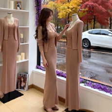 批发秋季穿搭一整套大码<b class='q'>胖</b><b class='q'>mm</b><b class='q'>针织</b>开衫吊带包臀裙纯欲风辣妹三件套装女