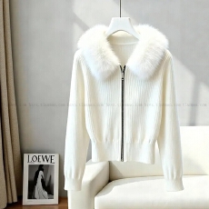 批发2025超火超好看的秋冬新款米白色大毛领针织<b class='q'>开衫</b>女宽松显瘦外套