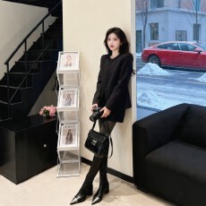 批发秋冬搭配一整套大码胖mm黑色圆领<b class='q'>西装外套</b>半身短裙高级好看套装女