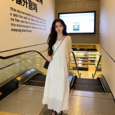 批发春季搭配一整套<b class='q'>大码</b>胖mm针织开衫背心连衣裙高级感独特漂亮套装女