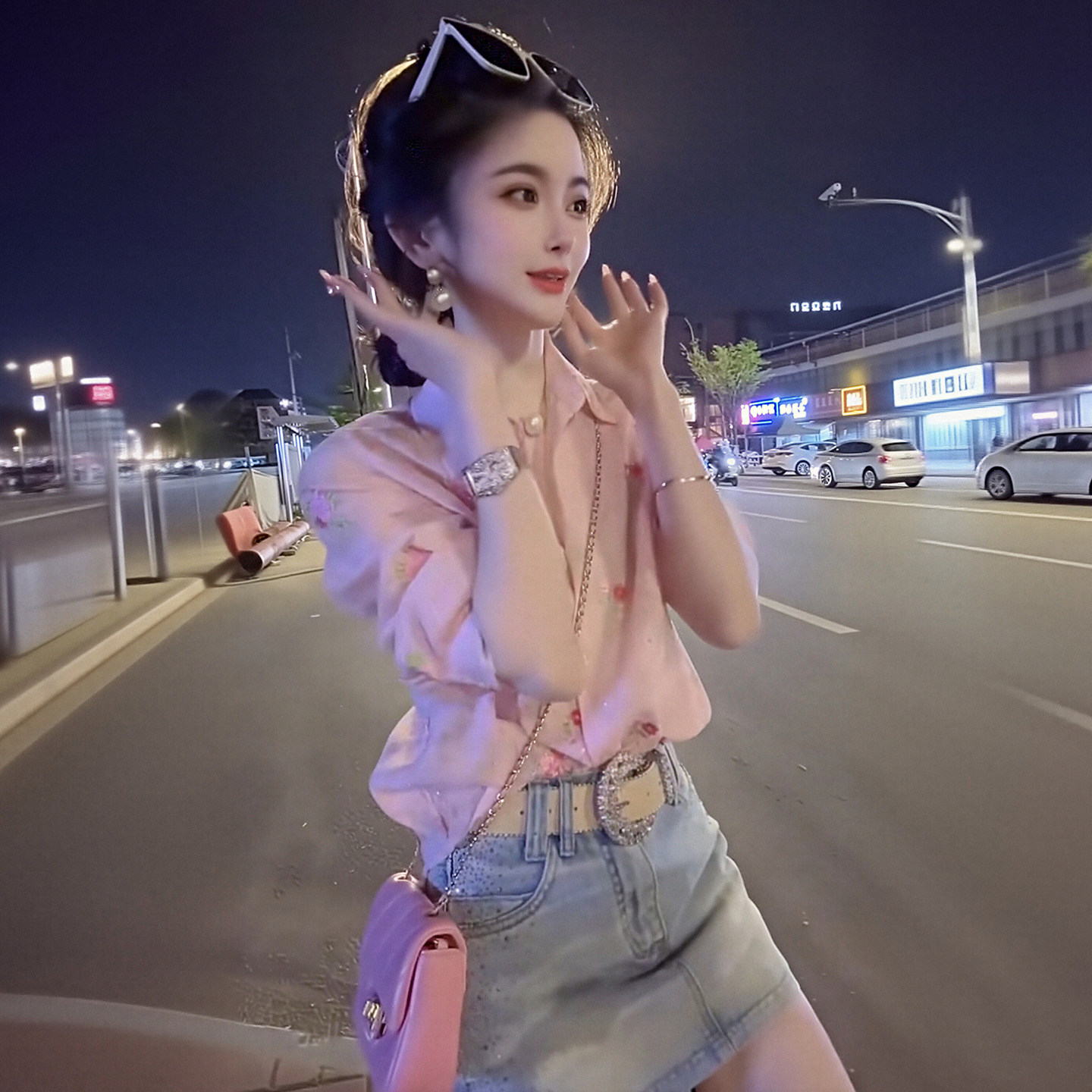 2026 여름 새로운 프랑스식 작은 대중 꽃무늬 자수 루즈핏 슬림해 보이는 자외선 차단 여성 셔츠 부드러운 바람 연령 감소 맨위