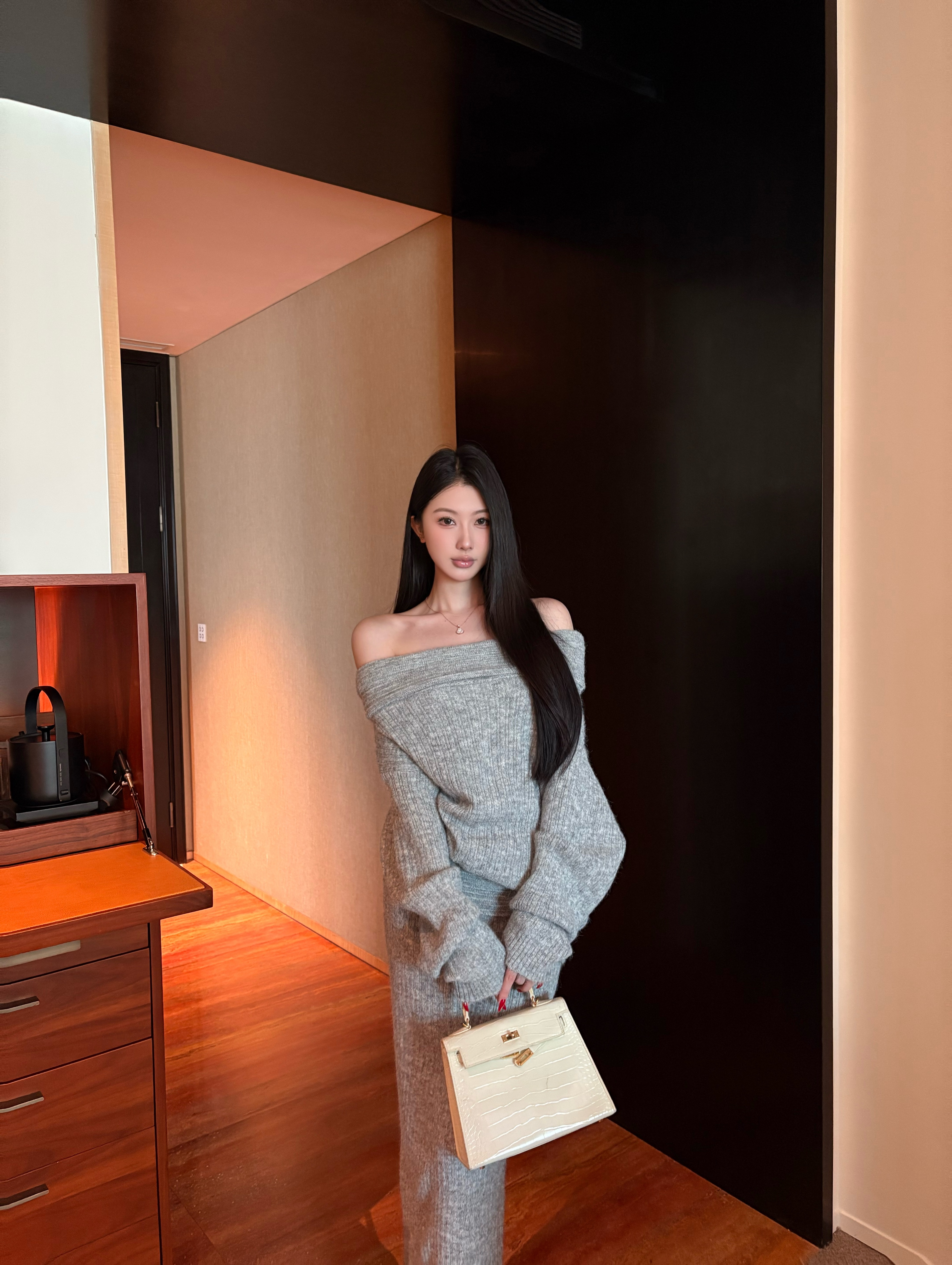 가을 겨울 패션 너구리 플러시 섹시함 보트넥 스웨터 뒤집다 측면 타이트 스커트 반신 스커트 여성복