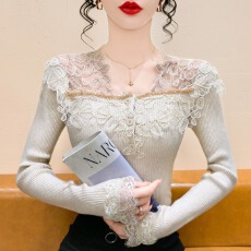 批发实拍2025秋冬新款蕾丝拼接重工钉钻刺绣设计感修身显瘦洋气针织衫