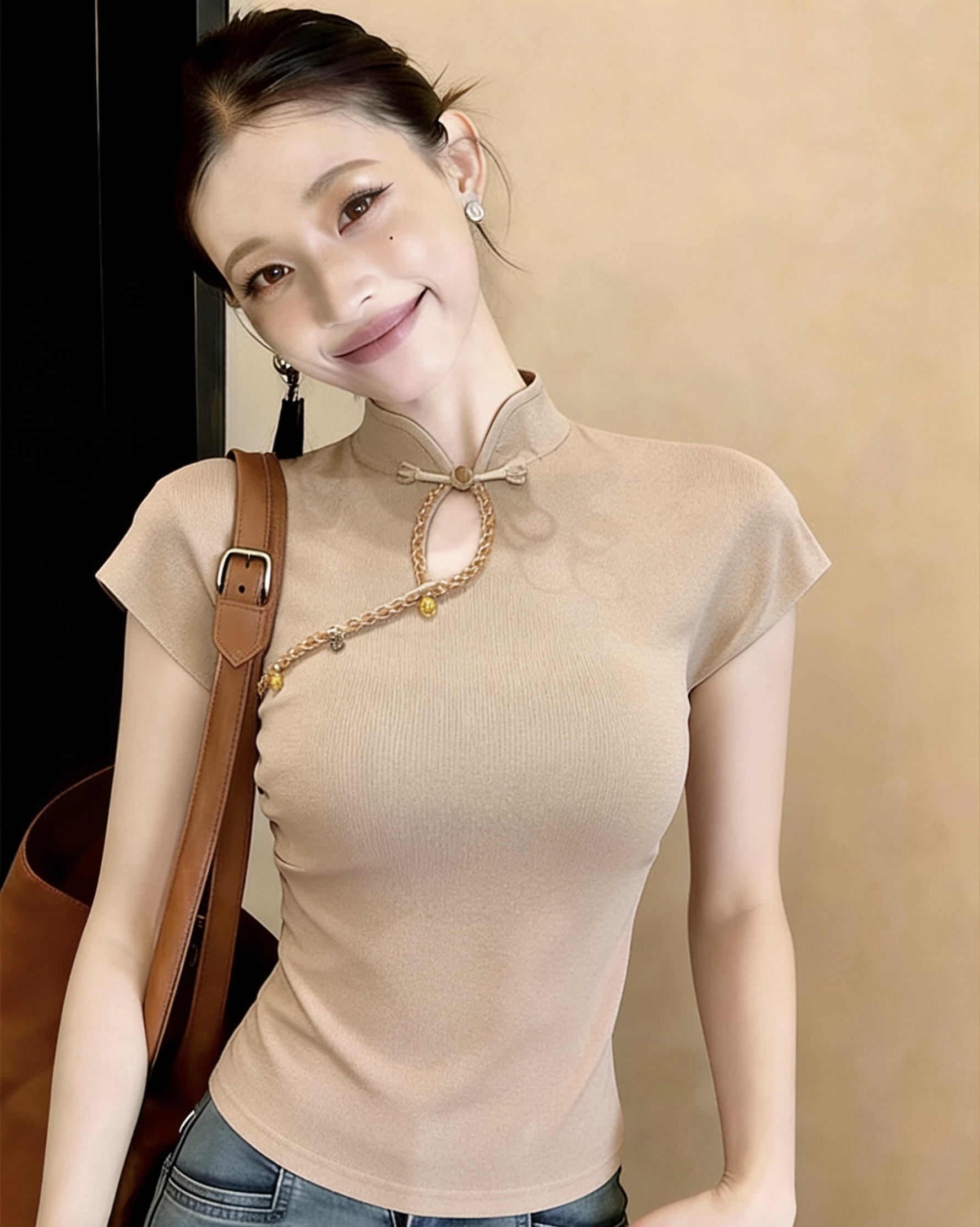 RY527# 实拍 2026新款打底衫上衣潮钻钻镂空盘扣冰丝针织半袖T恤女