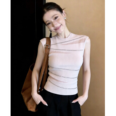 批发烫钻镂空拼接毛<b class='q'>针织衫</b>女2026夏季新款打底衫时髦开叉喇叭袖短上衣