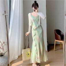 批发法式优雅气质针织套装女夏季穿搭高级感碎花吊带<b class='q'>连衣裙</b>两件套