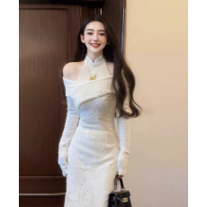 批发新中式气质<b class='q'>改良</b><b class='q'>旗袍</b>连衣裙女装2025春秋新款时尚露肩收腰长裙