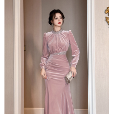 批发丝绒连衣<b class='q'>裙</b>女秋冬新款长袖收腰复古法式轻奢高级感粉色鱼尾<b class='q'>小礼服</b>