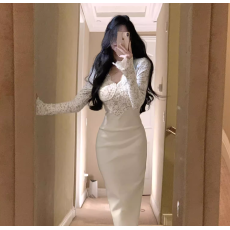 批发v领蕾丝拼接针织连衣裙女小众设计感包臀鱼尾裙