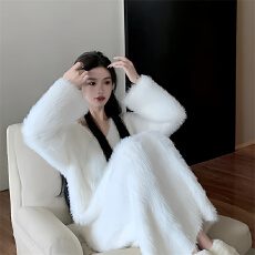 批发温柔风白色水貂绒<b class='q'>中长</b>款套头毛衣V领宽松慵懒风针织<b class='q'>连衣裙</b>女浴袍