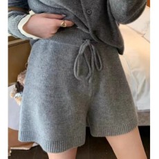 批发巨好看的春秋<b class='q'>短裤</b>女外穿宽松直筒阔腿中裤打底灰色羊毛针织毛线裤