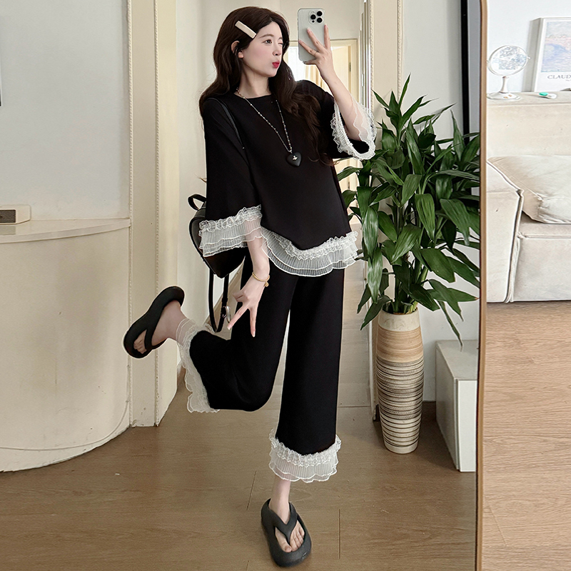 출산 착용 투피스 세트 매운맛 엄마 트렌디 여름 새로운 레이스 맨위 반팔 빅 사이즈 슬림해 보이는 7부 바지 임신 기간 착용 가져 가라.