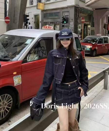 doris eight 두 조각 여성 세트 2026 가을 새로운 레트로 스탠드 칼라 데님 재킷 반신 스커트 여성