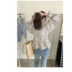 批发韩版碎花一字肩抽绳设计感上衣女显瘦<b class='q'>甜美</b>小衫