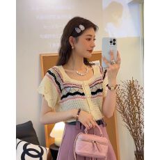 onefamily2026夏季纯欲风短袖t恤女针织衫小个子法式方领别致上衣