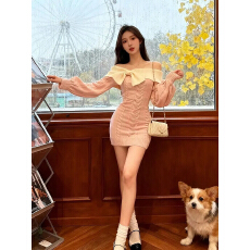 批发粉色甜辣<b class='q'>连衣裙</b>女2025冬季新款显身材收腰小众一<b class='q'>字</b>领露肩洋气短裙