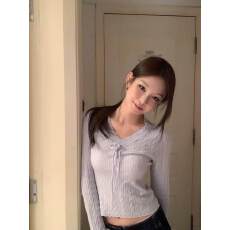批发韩系镂空超好看内搭V领针织衫女春秋冬荷叶袖修身短款<b class='q'>打底</b>衫<b class='q'>上衣</b>