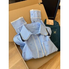 批发韩版设计感条纹<b class='q'>假两件</b><b class='q'>衬衫</b>女2026春季翻领蕾丝边高级感显瘦上衣潮