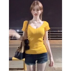 批发温柔风独特巨好看的<b class='q'>一字肩</b>修身显瘦针织衫小众不撞款上衣夏季