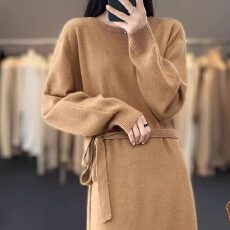 批发2026新款羊绒连衣裙女早春<b class='q'>秋</b>复古针织长裙轻奢气质慵懒风打底毛衣