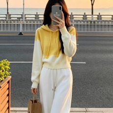 批发黄色渐变连帽毛衣女秋冬季2026新款套头慵懒高级感减龄针织衫上衣
